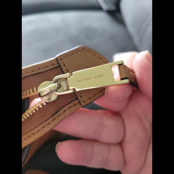 Michael Kors Convertible Tote Shoulder Bag - Picture 7 of 8